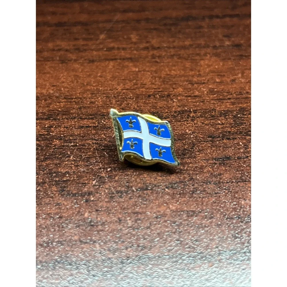 Quebec Canada Flag Lapel Hat Pin‎